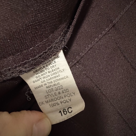 Betty Z Maroon Poly Pleated Skirt Size 16 - Picture 3 of 5